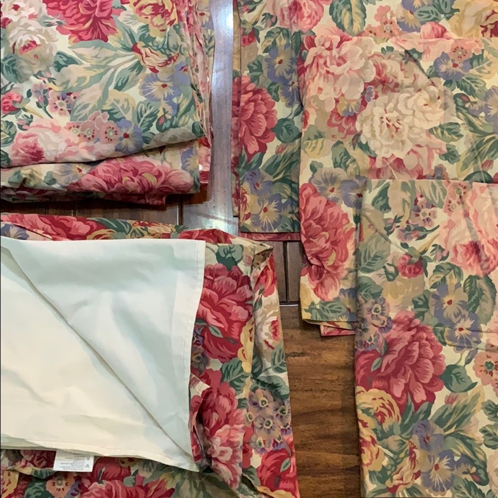 EUC Sanderson duvet, bed skirt & 3 euro shams